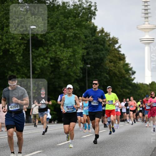 29.06.2025 - hella hamburg halbmarathon Dr. Thomas Lammeyer http://msf.ph/oto/8152042 29.06.2025 10:07:11 Kennedybrücke 1135, 1138, 1482, 1702, 2619, 2712, 2780, 2810, 3630, 4066, 4204, 4613, 4665, 5734, 6208, 6815, 7869, 7888, 8481, 8483, 8624, 9439, 10128 meine-sportfotos.de