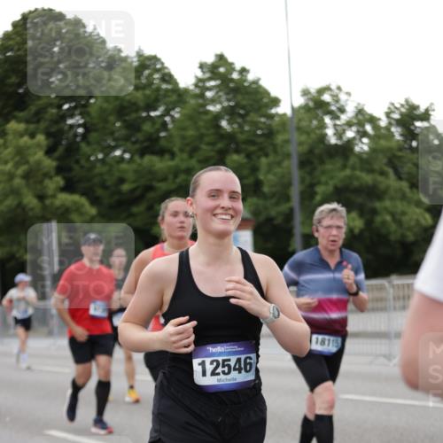 29.06.2025 - hella hamburg halbmarathon Jannik Wohlers http://msf.ph/oto/8152049 29.06.2025 10:52:00 Lombardsbrücke 2420, 2528, 3645, 4815, 5262, 5360, 6386, 6403, 6404, 6406, 6671, 7690, 7691, 7735, 7812, 8194, 8196, 9068, 9103, 9368, 9731, 10080, 10296, 10342, 10392, 10634, 10884, 10928, 11084, 11297, 11736, 11899, 11974, 12089, 12247, 12525, 12546, 12558, 13094, 13207, 13208, 13538, 13677, 14215, 14893, 15205, 16262, 16492, 16752, 16973, 17326, 17327, 18115, 18633, 18668, 18756, 18817 meine-sportfotos.de