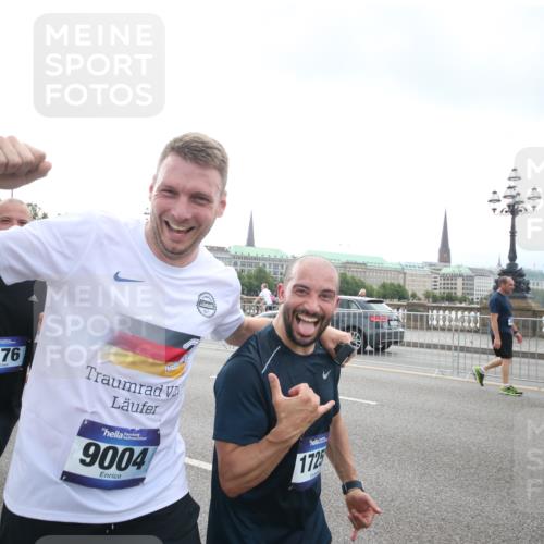 29.06.2025 - hella hamburg halbmarathon Jannik Wohlers http://msf.ph/oto/8152052 29.06.2025 10:38:16 Lombardsbrücke 56, 1721, 2576, 2660, 2693, 3216, 3323, 3726, 3927, 4028, 4139, 4155, 4259, 4260, 4316, 5617, 5684, 5913, 6695, 6696, 6875, 7148, 7263, 7371, 7561, 7692, 7849, 8367, 8583, 8635, 8747, 9004, 9455, 11059, 11635, 11697, 12072, 12075, 12577, 13000, 13823, 14096, 15644, 15755, 16174, 16181, 16214, 16346, 17250, 17333, 17478, 18050, 18471, 18504, 18709 meine-sportfotos.de