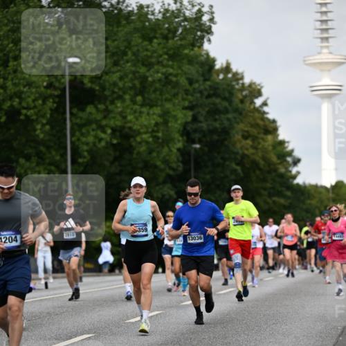 29.06.2025 - hella hamburg halbmarathon Dr. Thomas Lammeyer http://msf.ph/oto/8152060 29.06.2025 10:07:12 Kennedybrücke 1135, 1138, 1482, 1702, 2619, 2712, 2780, 2782, 2810, 3572, 3630, 4066, 4204, 4613, 4665, 5734, 6208, 6815, 7210, 7211, 7290, 7869, 7888, 8481, 8483, 8624, 9439, 10128 meine-sportfotos.de
