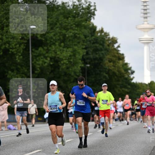 29.06.2025 - hella hamburg halbmarathon Dr. Thomas Lammeyer http://msf.ph/oto/8152074 29.06.2025 10:07:12 Kennedybrücke 1135, 1138, 1482, 1702, 2619, 2712, 2780, 2782, 2810, 3572, 3630, 4066, 4204, 4613, 4665, 5734, 6208, 6815, 7210, 7211, 7290, 7869, 7888, 8481, 8483, 8624, 9439, 10128 meine-sportfotos.de