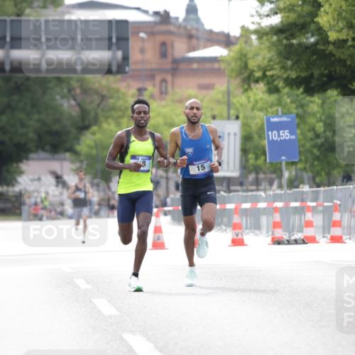 29.06.2025 - hella hamburg halbmarathon Jannik Wohlers http://msf.ph/oto/8152076 29.06.2025 09:31:12 Lombardsbrücke 1, 2, 4, 5, 6, 7, 8, 9, 10, 11, 13, 16, 22, 23, 25, 59 meine-sportfotos.de