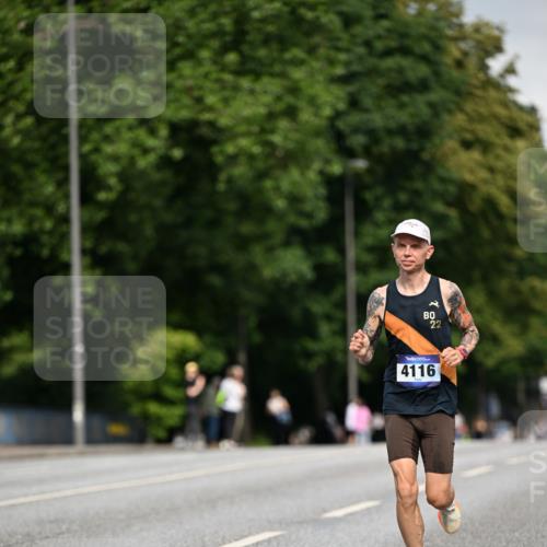 29.06.2025 - hella hamburg halbmarathon Dr. Thomas Lammeyer http://msf.ph/oto/8152101 29.06.2025 09:41:14 Kennedybrücke 4116, 11409 meine-sportfotos.de
