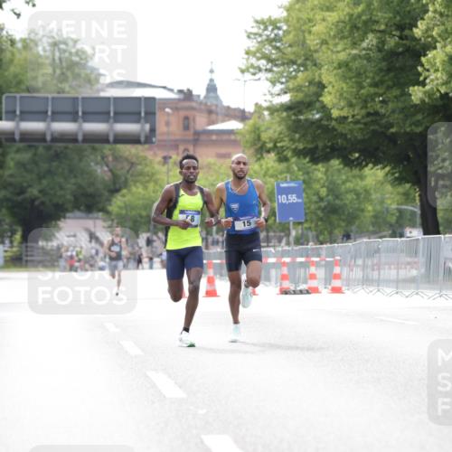 29.06.2025 - hella hamburg halbmarathon Jannik Wohlers http://msf.ph/oto/8152106 29.06.2025 09:31:12 Lombardsbrücke 1, 2, 4, 5, 6, 7, 8, 9, 10, 11, 13, 16, 22, 23, 25, 59 meine-sportfotos.de