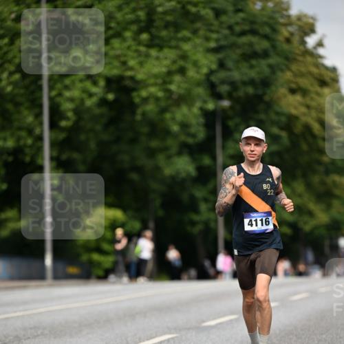 29.06.2025 - hella hamburg halbmarathon Dr. Thomas Lammeyer http://msf.ph/oto/8152107 29.06.2025 09:41:14 Kennedybrücke 4116, 11409 meine-sportfotos.de