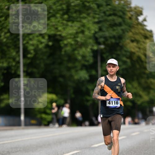 29.06.2025 - hella hamburg halbmarathon Dr. Thomas Lammeyer http://msf.ph/oto/8152112 29.06.2025 09:41:14 Kennedybrücke 4116, 11409 meine-sportfotos.de