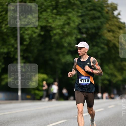 29.06.2025 - hella hamburg halbmarathon Dr. Thomas Lammeyer http://msf.ph/oto/8152121 29.06.2025 09:41:14 Kennedybrücke 4116, 11409 meine-sportfotos.de