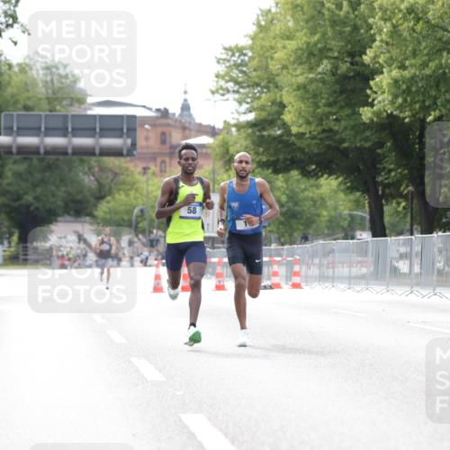 29.06.2025 - hella hamburg halbmarathon Jannik Wohlers http://msf.ph/oto/8152161 29.06.2025 09:31:13 Lombardsbrücke 1, 2, 4, 5, 6, 7, 8, 9, 10, 11, 13, 15, 16, 22, 23, 25, 58, 59 meine-sportfotos.de