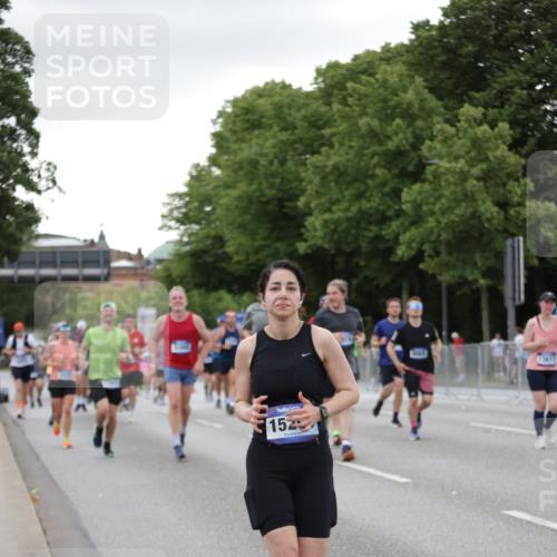 29.06.2025 - hella hamburg halbmarathon Jannik Wohlers http://msf.ph/oto/8152178 29.06.2025 10:52:05 Lombardsbrücke 1826, 2420, 2528, 2983, 3140, 3645, 4815, 5360, 6386, 6671, 7511, 7690, 7735, 7812, 9068, 9070, 9103, 9731, 10080, 10296, 10392, 10634, 10884, 10928, 11084, 11297, 11736, 11899, 11974, 12247, 12546, 12558, 13094, 13207, 13208, 13305, 13677, 14424, 14704, 14893, 14897, 15205, 15906, 16492, 16752, 17002, 17359, 18115, 18633, 18645, 18668, 18751, 18756, 18817, 19063, 19097 meine-sportfotos.de