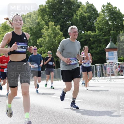 29.06.2025 - hella hamburg halbmarathon Jannik Wohlers http://msf.ph/oto/8152187 29.06.2025 10:15:10 Lombardsbrücke 1440, 2110, 2720, 2989, 3417, 4466, 4492, 4494, 5069, 5739, 6376, 6576, 7809, 7810, 9192, 9307, 9423, 9657, 10108, 10775, 10858, 12457, 12521, 13197, 13453, 13500, 14413, 14550, 14552, 14630, 15150, 15307, 15740, 16040, 16041, 16938, 17949, 18150, 18203, 18252 meine-sportfotos.de