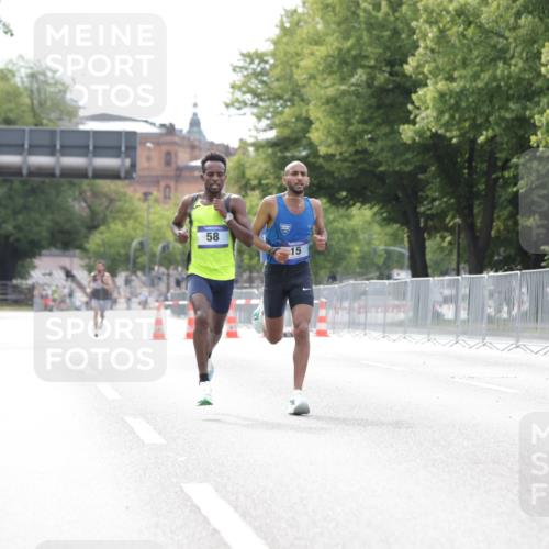 29.06.2025 - hella hamburg halbmarathon Jannik Wohlers http://msf.ph/oto/8152190 29.06.2025 09:31:13 Lombardsbrücke 1, 2, 4, 5, 6, 7, 8, 9, 10, 11, 13, 15, 16, 22, 23, 25, 58, 59 meine-sportfotos.de