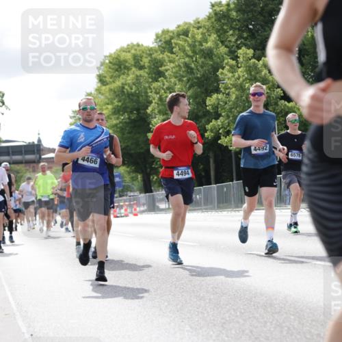 29.06.2025 - hella hamburg halbmarathon Jannik Wohlers http://msf.ph/oto/8152208 29.06.2025 10:15:11 Lombardsbrücke 1440, 2110, 2720, 2989, 3417, 4007, 4466, 4492, 4494, 5069, 5739, 6376, 6576, 7809, 9192, 9307, 9423, 9657, 10108, 10775, 10858, 12457, 12521, 13197, 13453, 13500, 13818, 14413, 14550, 14552, 14630, 15307, 16040, 16041, 16938, 17350, 17949, 18150, 18203, 18252 meine-sportfotos.de
