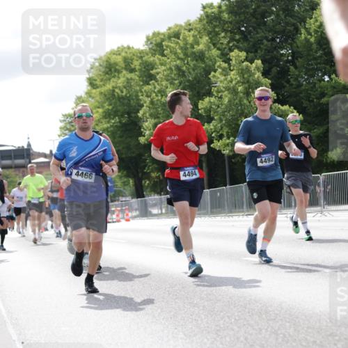 29.06.2025 - hella hamburg halbmarathon Jannik Wohlers http://msf.ph/oto/8152222 29.06.2025 10:15:11 Lombardsbrücke 1440, 2110, 2720, 2989, 3417, 4007, 4466, 4492, 4494, 5069, 5739, 6376, 6576, 7809, 9192, 9307, 9423, 9657, 10108, 10775, 10858, 12457, 12521, 13197, 13453, 13500, 13818, 14413, 14550, 14552, 14630, 15307, 16040, 16041, 16938, 17350, 17949, 18150, 18203, 18252 meine-sportfotos.de