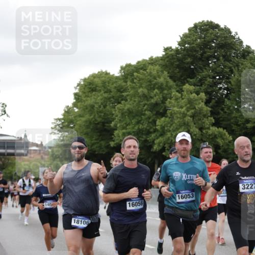 29.06.2025 - hella hamburg halbmarathon Jannik Wohlers http://msf.ph/oto/8152266 29.06.2025 10:52:19 Lombardsbrücke 1369, 1826, 2146, 2362, 2420, 2983, 3140, 3227, 4591, 4729, 5360, 7032, 7511, 7737, 8641, 9068, 9070, 10055, 10392, 10600, 10879, 10928, 10981, 12127, 12128, 12994, 13305, 14009, 14424, 14643, 14704, 14827, 14897, 15438, 15439, 15447, 15867, 15906, 16053, 16056, 16794, 16984, 17002, 17050, 17359, 17896, 18106, 18205, 18645, 18751, 18997, 19063, 19097 meine-sportfotos.de