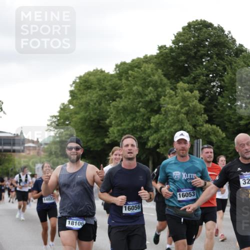 29.06.2025 - hella hamburg halbmarathon Jannik Wohlers http://msf.ph/oto/8152275 29.06.2025 10:52:19 Lombardsbrücke 1369, 1826, 2146, 2362, 2420, 2983, 3140, 3227, 4591, 4729, 5360, 7032, 7511, 7737, 8641, 9068, 9070, 10055, 10392, 10600, 10879, 10928, 10981, 12127, 12128, 12994, 13305, 14009, 14424, 14643, 14704, 14827, 14897, 15438, 15439, 15447, 15867, 15906, 16053, 16056, 16794, 16984, 17002, 17050, 17359, 17896, 18106, 18205, 18645, 18751, 18997, 19063, 19097 meine-sportfotos.de
