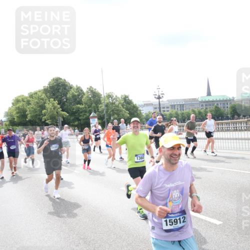 29.06.2025 - hella hamburg halbmarathon Jannik Wohlers http://msf.ph/oto/8152318 29.06.2025 10:42:01 Lombardsbrücke 1150, 1360, 1624, 1929, 1957, 1994, 2069, 2134, 2538, 2580, 3605, 3874, 4353, 4778, 4891, 4892, 5403, 5419, 5810, 6828, 6917, 7040, 7260, 7557, 7666, 8459, 8525, 8526, 8712, 8816, 9370, 9980, 10532, 10734, 10842, 10872, 10899, 11074, 11075, 11463, 11464, 11468, 11550, 11677, 12403, 12684, 12854, 12903, 12904, 13250, 13406, 13456, 13952, 13953, 14042, 14084, 14108, 14328, 14405, 14426, 14468, 14585, 14636, 14769, 15004, 15155, 15912, 15977, 16215, 16352 meine-sportfotos.de