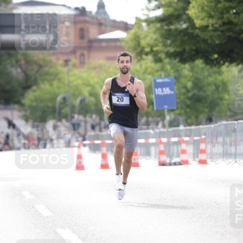 29.06.2025 - hella hamburg halbmarathon Jannik Wohlers http://msf.ph/oto/8152335 29.06.2025 09:31:20 Lombardsbrücke 15, 20, 58 meine-sportfotos.de