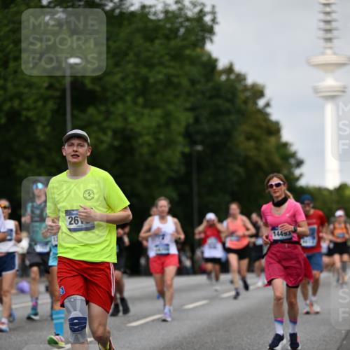 29.06.2025 - hella hamburg halbmarathon Dr. Thomas Lammeyer http://msf.ph/oto/8152361 29.06.2025 10:07:17 Kennedybrücke 1114, 1135, 1138, 1482, 1702, 2619, 2712, 2780, 2782, 2810, 3572, 3630, 4066, 4204, 4613, 4665, 5734, 6208, 7210, 7211, 7290, 7869, 7888, 8481, 8624, 9439, 9554, 10128, 10824 meine-sportfotos.de