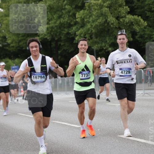 29.06.2025 - hella hamburg halbmarathon Jannik Wohlers http://msf.ph/oto/8152390 29.06.2025 10:52:24 Lombardsbrücke 1369, 1826, 2146, 2362, 2701, 3140, 3227, 4591, 4729, 7032, 7737, 8641, 9545, 10055, 10600, 10879, 10981, 11919, 12127, 12128, 12994, 14009, 14643, 14704, 14765, 14827, 14897, 15438, 15439, 15447, 15867, 15906, 16053, 16056, 16794, 16961, 16984, 17050, 17359, 17896, 18106, 18205, 18645, 18751, 18997, 19063, 19097 meine-sportfotos.de