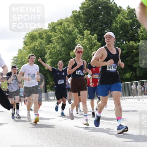 29.06.2025 - hella hamburg halbmarathon Jannik Wohlers http://msf.ph/oto/8152395 29.06.2025 10:15:18 Lombardsbrücke 1440, 2110, 2989, 3417, 4007, 4466, 4492, 4494, 5069, 6376, 6576, 7941, 7942, 9192, 9657, 10108, 10608, 10775, 12469, 13179, 13818, 13951, 14413, 14423, 14550, 14552, 14630, 15307, 15570, 15710, 15988, 16041, 16923, 16938, 17350, 18150, 18957 meine-sportfotos.de
