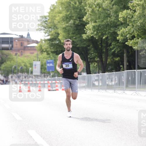 29.06.2025 - hella hamburg halbmarathon Jannik Wohlers http://msf.ph/oto/8152397 29.06.2025 09:31:21 Lombardsbrücke 15, 20, 58 meine-sportfotos.de