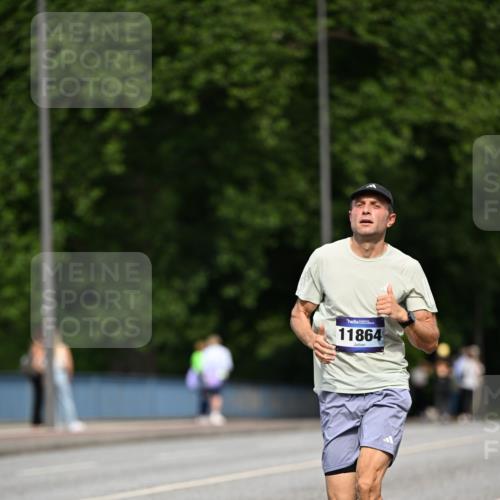 29.06.2025 - hella hamburg halbmarathon Dr. Thomas Lammeyer http://msf.ph/oto/8152403 29.06.2025 09:41:26 Kennedybrücke 4116, 11409 meine-sportfotos.de