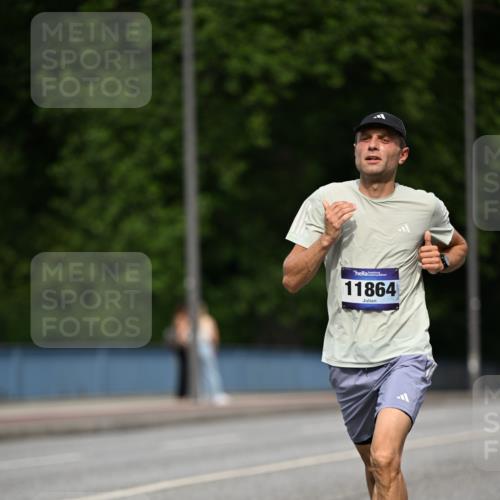 29.06.2025 - hella hamburg halbmarathon Dr. Thomas Lammeyer http://msf.ph/oto/8152434 29.06.2025 09:41:27 Kennedybrücke 4116, 11409 meine-sportfotos.de