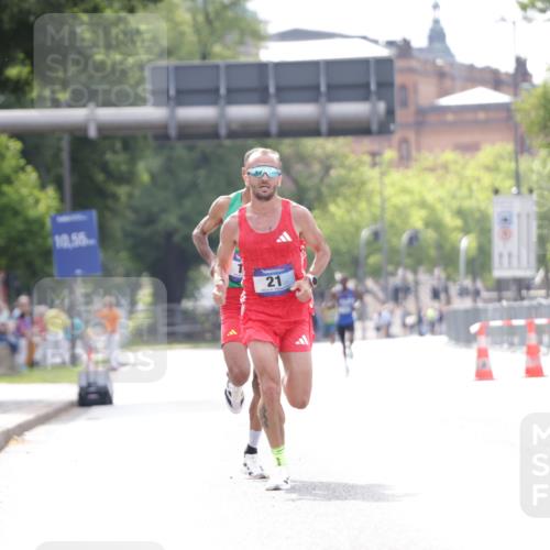 29.06.2025 - hella hamburg halbmarathon Jannik Wohlers http://msf.ph/oto/8152438 29.06.2025 09:31:53 Lombardsbrücke 17, 21 meine-sportfotos.de