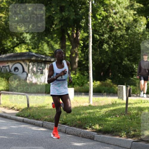 29.06.2025 - hella hamburg halbmarathon Yannick Fuchs http://msf.ph/oto/8152477 29.06.2025 09:57:48 20KM 5 meine-sportfotos.de