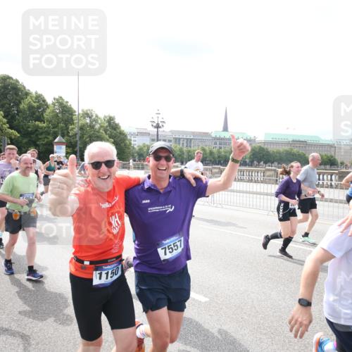29.06.2025 - hella hamburg halbmarathon Jannik Wohlers http://msf.ph/oto/8152486 29.06.2025 10:42:04 Lombardsbrücke 1150, 1360, 1624, 1929, 1957, 1994, 2069, 2134, 2538, 2580, 3605, 3874, 4353, 4778, 4891, 4892, 5403, 5417, 5810, 6828, 7040, 7260, 7557, 7666, 8459, 8525, 8526, 8529, 8712, 8816, 9980, 10454, 10532, 10842, 10872, 10899, 11463, 11550, 11677, 12403, 12684, 12854, 12903, 12904, 13250, 13406, 13456, 13952, 13953, 14042, 14084, 14108, 14170, 14328, 14405, 14426, 14468, 14556, 14585, 14636, 14769, 15004, 15219, 15221, 15912, 15977, 16215, 16352, 16612 meine-sportfotos.de