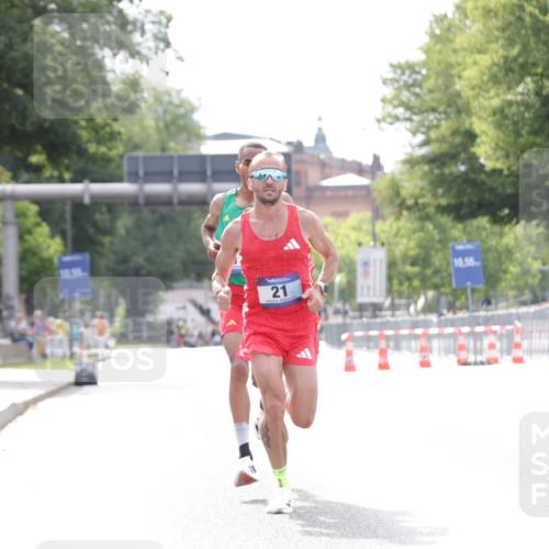 29.06.2025 - hella hamburg halbmarathon Jannik Wohlers http://msf.ph/oto/8152500 29.06.2025 09:31:54 Lombardsbrücke 17, 21 meine-sportfotos.de