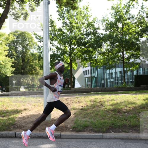 29.06.2025 - hella hamburg halbmarathon Yannick Fuchs http://msf.ph/oto/8152519 29.06.2025 09:57:51 20KM  meine-sportfotos.de