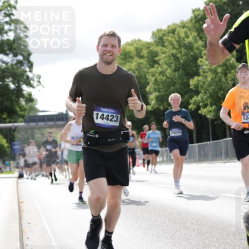 29.06.2025 - hella hamburg halbmarathon Jannik Wohlers http://msf.ph/oto/8152554 29.06.2025 10:15:22 Lombardsbrücke 2989, 3167, 4007, 4466, 4492, 4494, 6376, 6576, 7941, 7942, 8746, 8885, 9192, 9657, 9675, 10108, 10608, 10775, 11774, 11783, 12427, 12469, 13179, 13818, 13951, 14413, 14423, 14550, 14552, 14559, 14630, 15307, 15570, 15710, 15988, 16020, 16348, 16606, 16923, 16938, 17350, 18150, 18957 meine-sportfotos.de