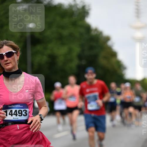 29.06.2025 - hella hamburg halbmarathon Dr. Thomas Lammeyer http://msf.ph/oto/8152576 29.06.2025 10:07:21 Kennedybrücke 1114, 1135, 1138, 1482, 1702, 2619, 2782, 2810, 3001, 3572, 3630, 4066, 4204, 4613, 4665, 5734, 6217, 7210, 7211, 7290, 7888, 8614, 9439, 9554, 10128, 10824 meine-sportfotos.de