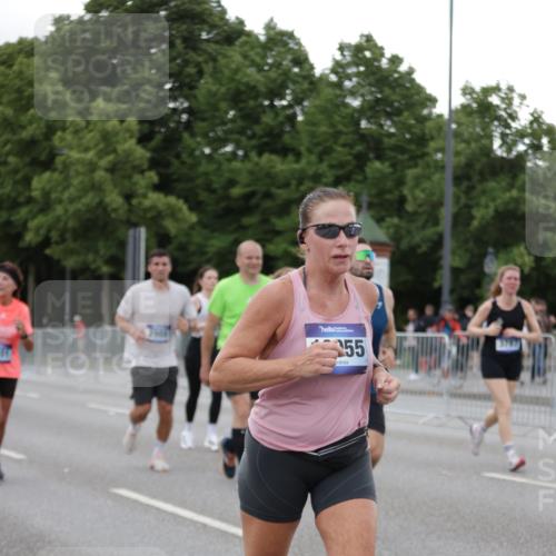 29.06.2025 - hella hamburg halbmarathon Jannik Wohlers http://msf.ph/oto/8152577 29.06.2025 10:52:33 Lombardsbrücke 2146, 2291, 2701, 2988, 3787, 4729, 6135, 6521, 7032, 7681, 7737, 9545, 10055, 10417, 10568, 10661, 10981, 11520, 11524, 11919, 12127, 12128, 13489, 14009, 14643, 14765, 14807, 14827, 14977, 14979, 15438, 15439, 15867, 16137, 16156, 16794, 16961, 18205, 18988 meine-sportfotos.de