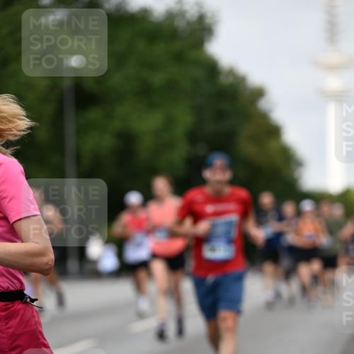 29.06.2025 - hella hamburg halbmarathon Dr. Thomas Lammeyer http://msf.ph/oto/8152594 29.06.2025 10:07:21 Kennedybrücke 1114, 1135, 1138, 1482, 1702, 2619, 2782, 2810, 3001, 3572, 3630, 4066, 4204, 4613, 4665, 5734, 6217, 7210, 7211, 7290, 7888, 8614, 9439, 9554, 10128, 10824 meine-sportfotos.de