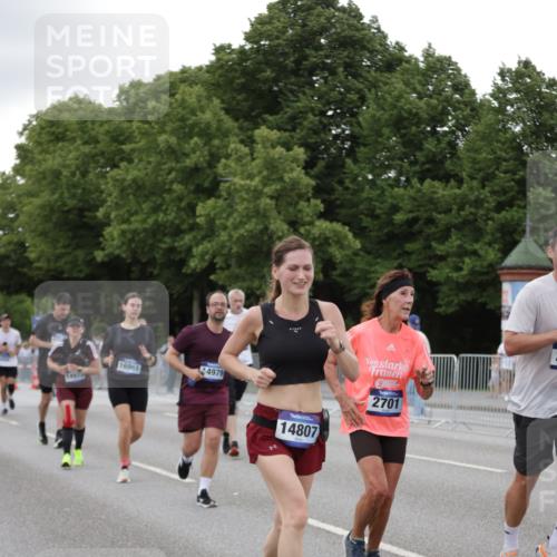 29.06.2025 - hella hamburg halbmarathon Jannik Wohlers http://msf.ph/oto/8152599 29.06.2025 10:52:35 Lombardsbrücke 2146, 2291, 2701, 2988, 3787, 4729, 6135, 6521, 7032, 7681, 7737, 9545, 10055, 10417, 10568, 10661, 10981, 11520, 11524, 11919, 12127, 12128, 13489, 13916, 13917, 14009, 14643, 14765, 14807, 14977, 14979, 16137, 16156, 16794, 16961, 18988 meine-sportfotos.de