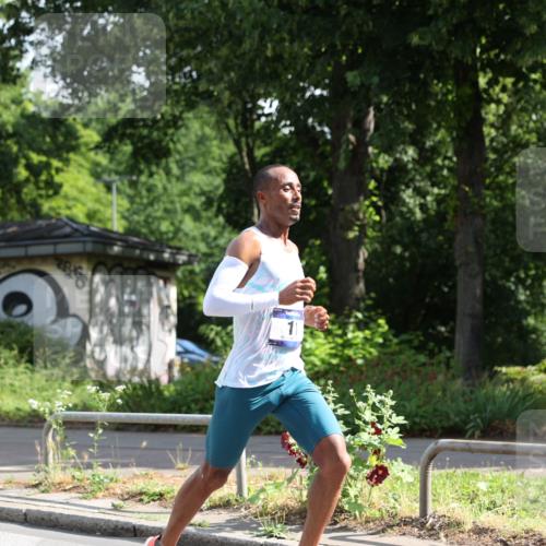 29.06.2025 - hella hamburg halbmarathon Yannick Fuchs http://msf.ph/oto/8152602 29.06.2025 09:58:45 20KM 2, 10, 11, 22, 25 meine-sportfotos.de
