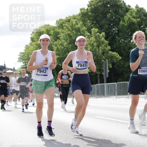 29.06.2025 - hella hamburg halbmarathon Jannik Wohlers http://msf.ph/oto/8152606 29.06.2025 10:15:24 Lombardsbrücke 2989, 3167, 4007, 4466, 4492, 4494, 6376, 6576, 7941, 7942, 8746, 8885, 9192, 9675, 10108, 10608, 11113, 11303, 11478, 11774, 11783, 12427, 12469, 12628, 13179, 13818, 13951, 14423, 14550, 14552, 14559, 14630, 15307, 15570, 15710, 15988, 16020, 16348, 16606, 16923, 17350, 18150, 18641, 18957 meine-sportfotos.de