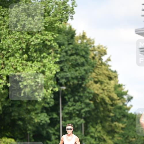 29.06.2025 - hella hamburg halbmarathon Dr. Thomas Lammeyer http://msf.ph/oto/8152625 29.06.2025 09:41:55 Kennedybrücke  meine-sportfotos.de