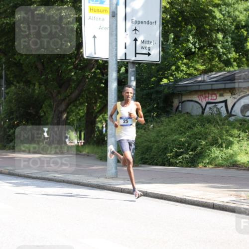 29.06.2025 - hella hamburg halbmarathon Yannick Fuchs http://msf.ph/oto/8152626 29.06.2025 09:58:50 20KM 2, 10, 22, 25 meine-sportfotos.de