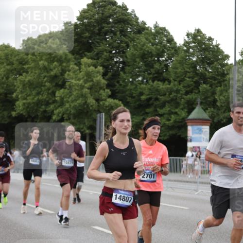 29.06.2025 - hella hamburg halbmarathon Jannik Wohlers http://msf.ph/oto/8152628 29.06.2025 10:52:35 Lombardsbrücke 2146, 2291, 2701, 2988, 3787, 4729, 6135, 6521, 7032, 7681, 7737, 9545, 10055, 10417, 10568, 10661, 10981, 11520, 11524, 11919, 12127, 12128, 13489, 13916, 13917, 14009, 14643, 14765, 14807, 14977, 14979, 16137, 16156, 16794, 16961, 18988 meine-sportfotos.de