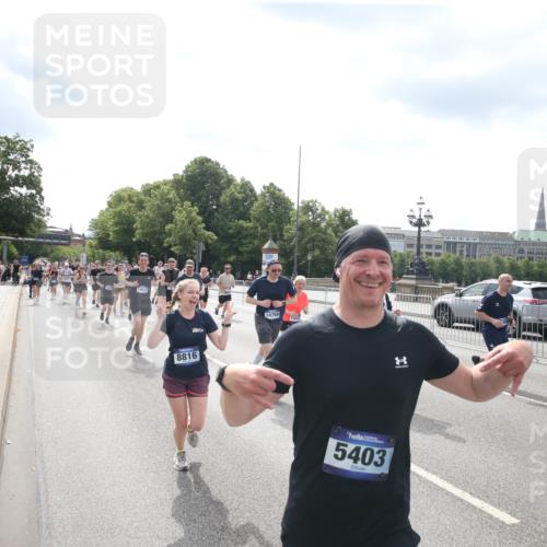 29.06.2025 - hella hamburg halbmarathon Jannik Wohlers http://msf.ph/oto/8152633 29.06.2025 10:42:09 Lombardsbrücke 1150, 1360, 1929, 1957, 1994, 2069, 2134, 2401, 2538, 2580, 2940, 2941, 3605, 3874, 4334, 4778, 4891, 4892, 5403, 5417, 5810, 6120, 6764, 7040, 7260, 7513, 7557, 7666, 8525, 8526, 8529, 8816, 9980, 10454, 10532, 10697, 10872, 10899, 11463, 11550, 11677, 12684, 13241, 13250, 13406, 13776, 14042, 14084, 14170, 14405, 14426, 14468, 14556, 14636, 14769, 15004, 15219, 15221, 15912, 15977, 16215, 16352, 16612 meine-sportfotos.de