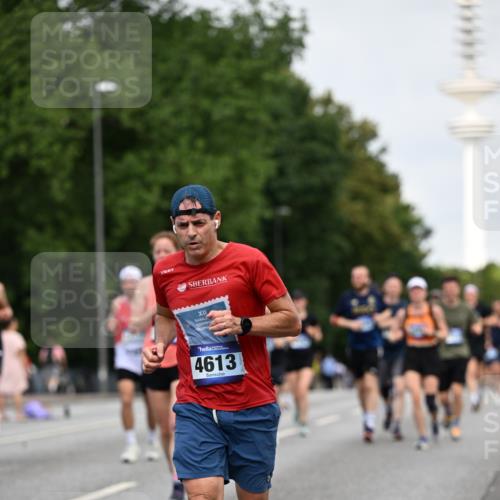 29.06.2025 - hella hamburg halbmarathon Dr. Thomas Lammeyer http://msf.ph/oto/8152647 29.06.2025 10:07:22 Kennedybrücke 1114, 1135, 1138, 1482, 1702, 2619, 2782, 2810, 3001, 3572, 3630, 4066, 4204, 4613, 4665, 5734, 6217, 7210, 7211, 7290, 7888, 8614, 9439, 9554, 10128, 10824 meine-sportfotos.de