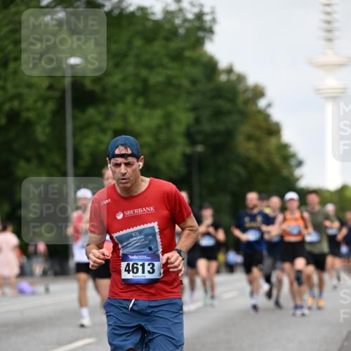 29.06.2025 - hella hamburg halbmarathon Dr. Thomas Lammeyer http://msf.ph/oto/8152653 29.06.2025 10:07:23 Kennedybrücke 1114, 1135, 1138, 1482, 1702, 1885, 2619, 2759, 2782, 2810, 3001, 3572, 3630, 4066, 4204, 4613, 4665, 5734, 6217, 7210, 7211, 7290, 7888, 8614, 9439, 9453, 9554, 10824 meine-sportfotos.de