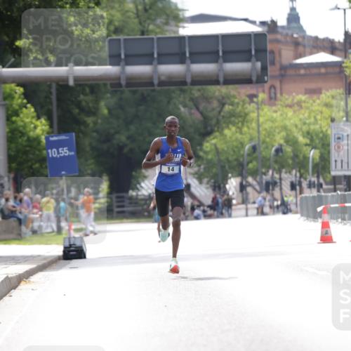 29.06.2025 - hella hamburg halbmarathon Jannik Wohlers http://msf.ph/oto/8152658 29.06.2025 09:32:01 Lombardsbrücke 17, 21 meine-sportfotos.de