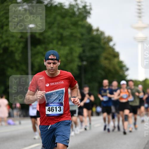 29.06.2025 - hella hamburg halbmarathon Dr. Thomas Lammeyer http://msf.ph/oto/8152661 29.06.2025 10:07:23 Kennedybrücke 1114, 1135, 1138, 1482, 1702, 1885, 2619, 2759, 2782, 2810, 3001, 3572, 3630, 4066, 4204, 4613, 4665, 5734, 6217, 7210, 7211, 7290, 7888, 8614, 9439, 9453, 9554, 10824 meine-sportfotos.de