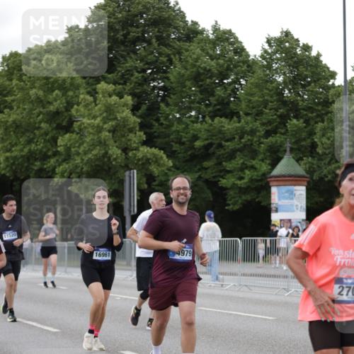 29.06.2025 - hella hamburg halbmarathon Jannik Wohlers http://msf.ph/oto/8152678 29.06.2025 10:52:36 Lombardsbrücke 2146, 2291, 2701, 2988, 3787, 4626, 4729, 6135, 6521, 7681, 7737, 9545, 10055, 10417, 10568, 10661, 10981, 11520, 11524, 11919, 12127, 12128, 13489, 13916, 13917, 14009, 14643, 14765, 14807, 14977, 14979, 16137, 16156, 16794, 16961, 18988 meine-sportfotos.de