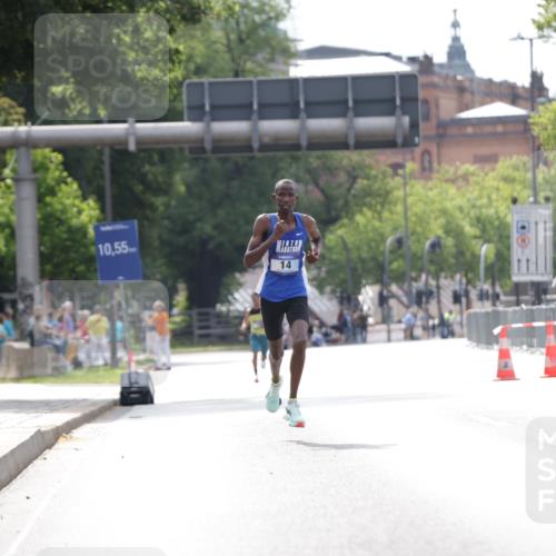 29.06.2025 - hella hamburg halbmarathon Jannik Wohlers http://msf.ph/oto/8152683 29.06.2025 09:32:01 Lombardsbrücke 17, 21 meine-sportfotos.de