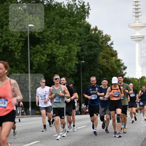 29.06.2025 - hella hamburg halbmarathon Dr. Thomas Lammeyer http://msf.ph/oto/8152702 29.06.2025 10:07:24 Kennedybrücke 1114, 1135, 1138, 1482, 1702, 1885, 2619, 2759, 2782, 2810, 3001, 3572, 3630, 4066, 4204, 4511, 4613, 4665, 6217, 7210, 7211, 7290, 7888, 8614, 9439, 9453, 9554, 10824 meine-sportfotos.de